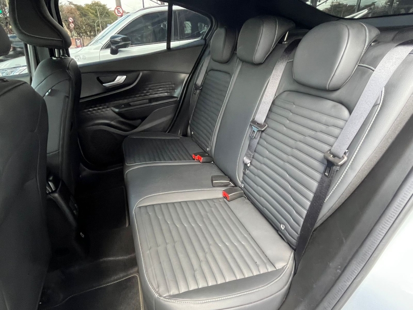 fiat fastback 1.3 turbo 270 flex abarth at6 4p automatico 2025