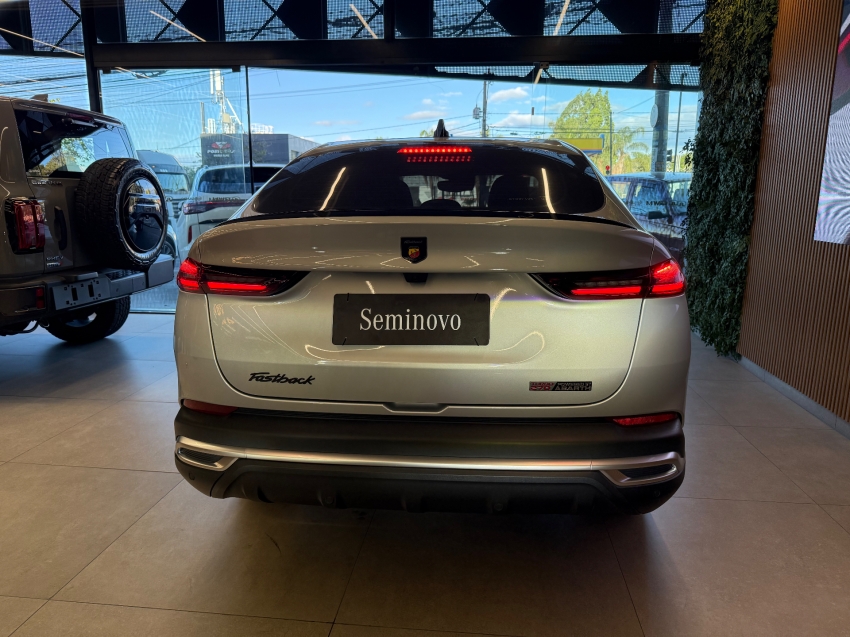 fiat fastback 1.3 turbo 270 flex abarth at6 4p automatico 2025