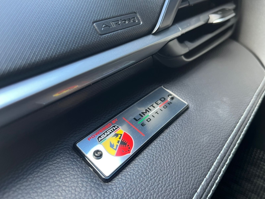 fiat fastback 1.3 turbo 270 flex abarth at6 4p automatico 2025
