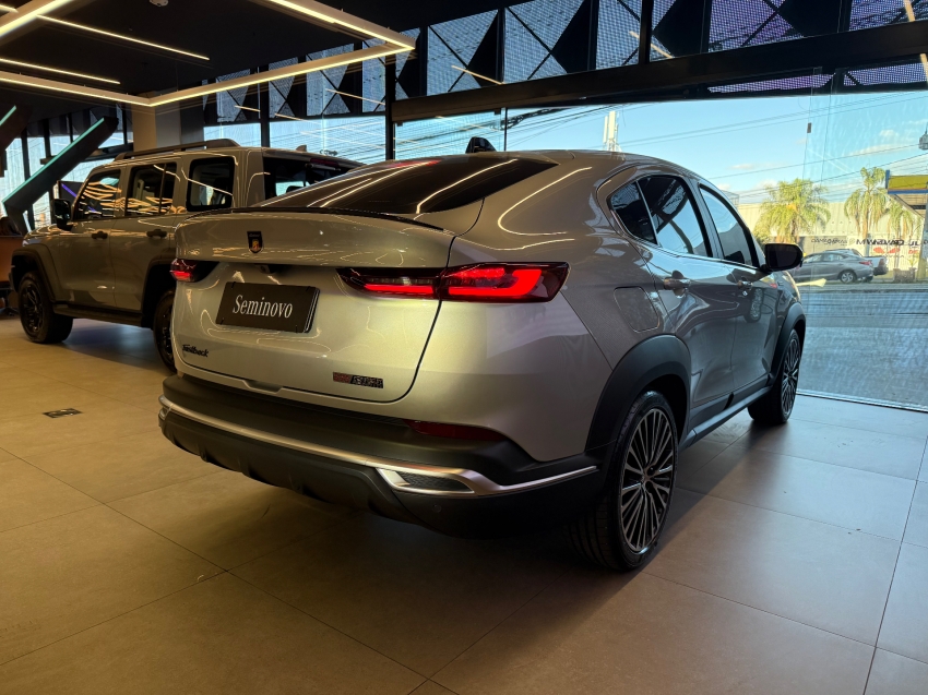 fiat fastback 1.3 turbo 270 flex abarth at6 4p automatico 2025