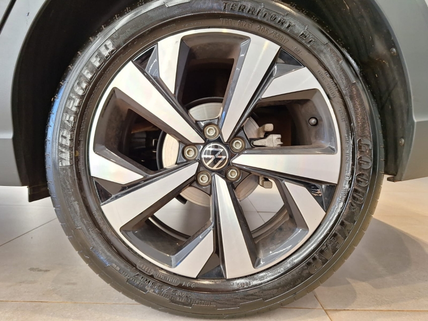 volkswagen nivus 1.0 200 tsi total flex highline automatico 4p 2024