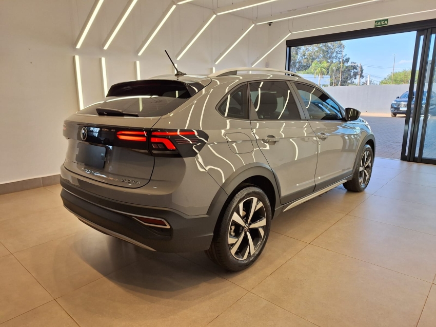 volkswagen nivus 1.0 200 tsi total flex highline automatico 4p 2024