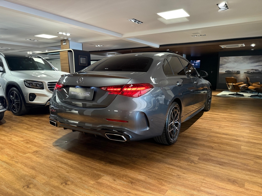 mercedes-benz c 300 2.0 eq boost hibrido amg line 9g-tronic 4p automatico 2025