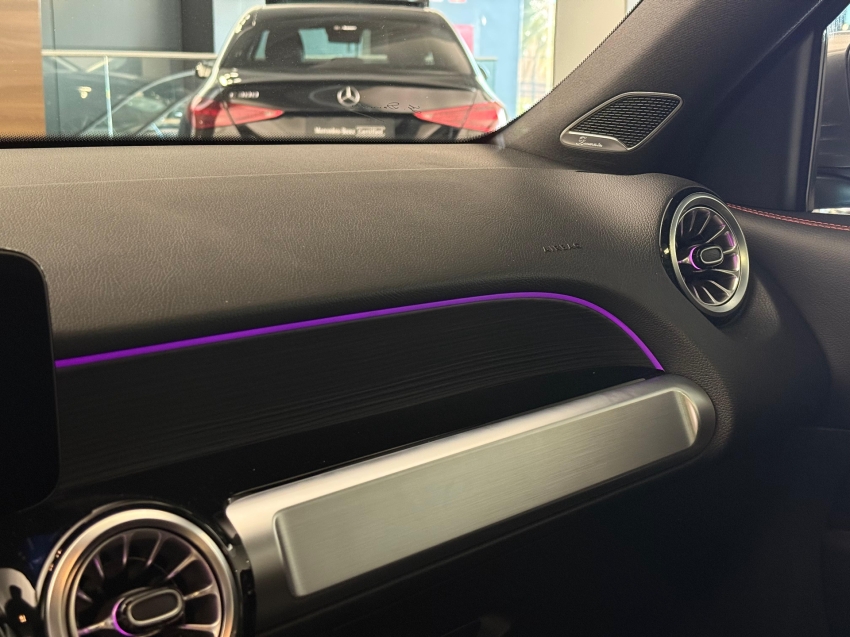 mercedes-benz glb 220 2.0 mhev amg line 4matic 8g-dct hibrido 4p automatico 202511