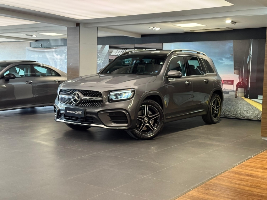 mercedes-benz glb 220 2.0 mhev amg line 4matic 8g-dct hibrido 4p automatico 2025