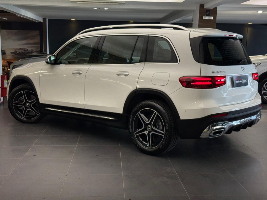 mercedes-benz glb 220 2.0 mhev amg line 4matic 8g-dct hibrido 4p automatico 20255