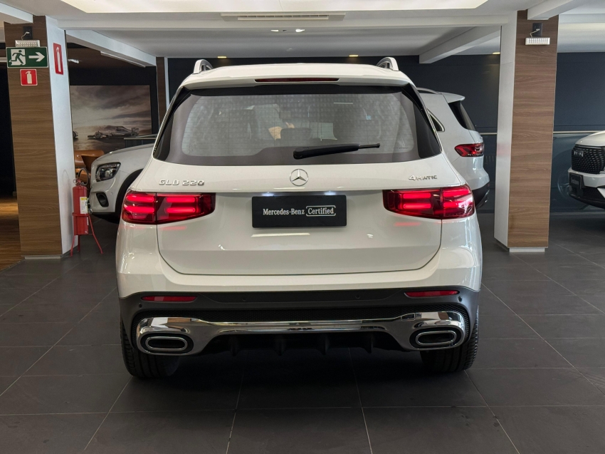 mercedes-benz glb 220 2.0 mhev amg line 4matic 8g-dct hibrido 4p automatico 20254