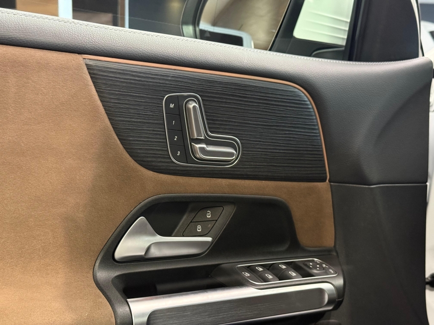 mercedes-benz glb 220 2.0 mhev amg line 4matic 8g-dct hibrido 4p automatico 202513