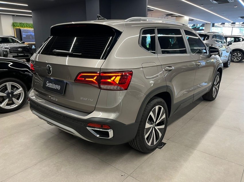 volkswagen taos 1.4 250 tsi total flex highline automatico 4p 20223