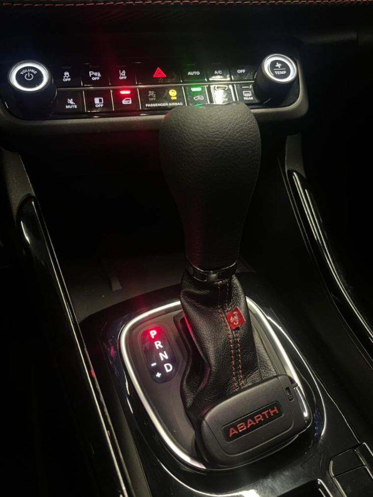 fiat fastback 1.3 turbo 270 flex abarth at6 4p automatico 202512