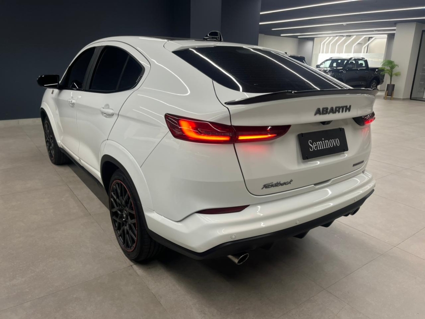 fiat fastback 1.3 turbo 270 flex abarth at6 4p automatico 20255