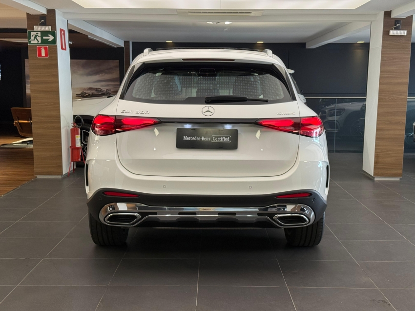 mercedes-benz glc 300 2.0 mhev amg line 4matic 9g-tronic hibrido 4p automatico 20254