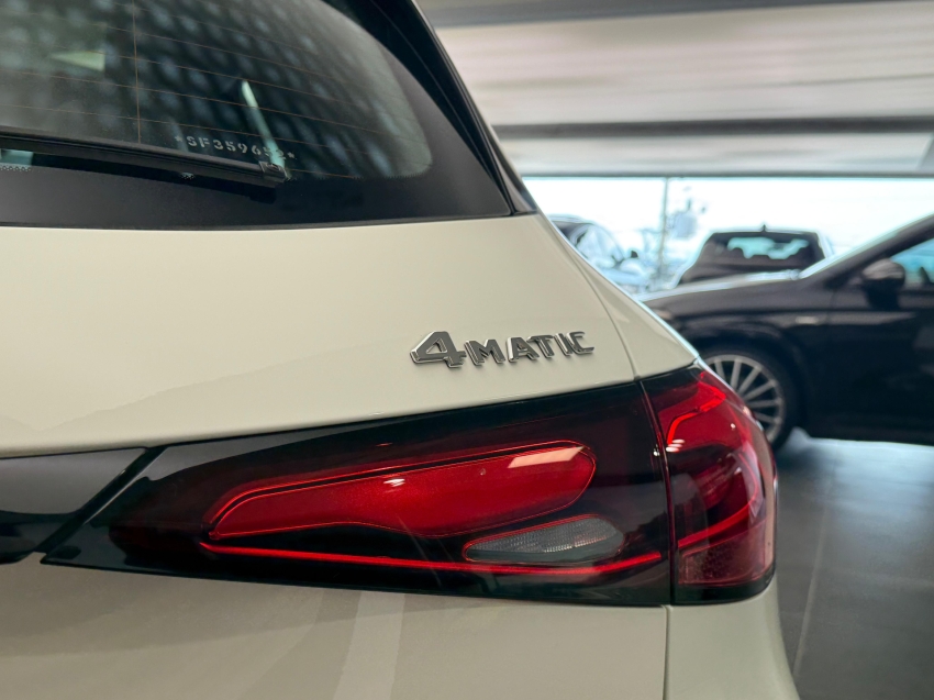 mercedes-benz glc 300 2.0 mhev amg line 4matic 9g-tronic hibrido 4p automatico 202511