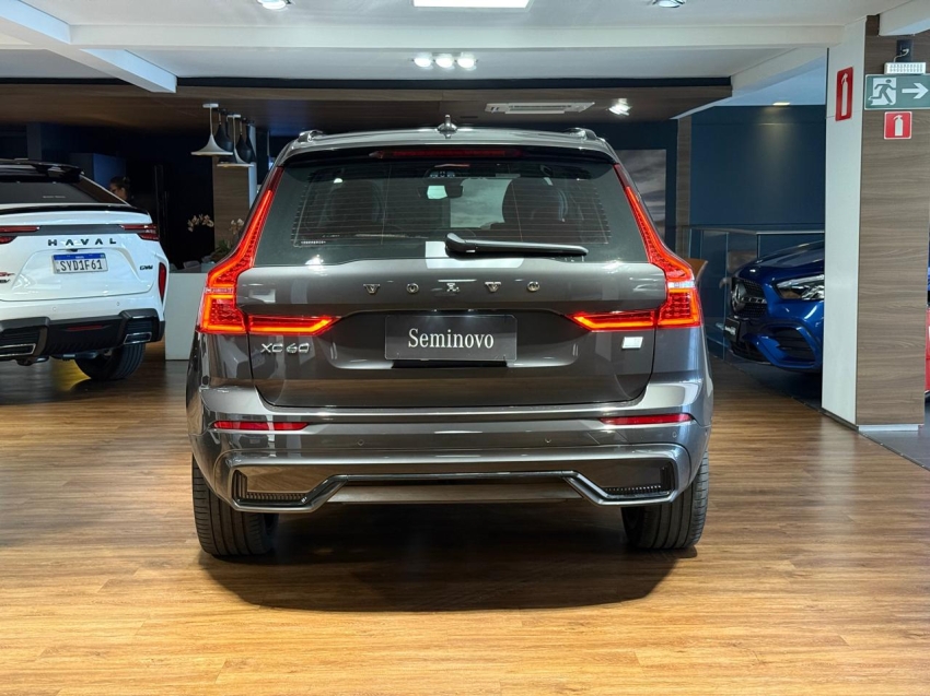 volvo xc60 2.0 t8 recharge ultimate dark awd geartronic hibrido 4p automatico 20244