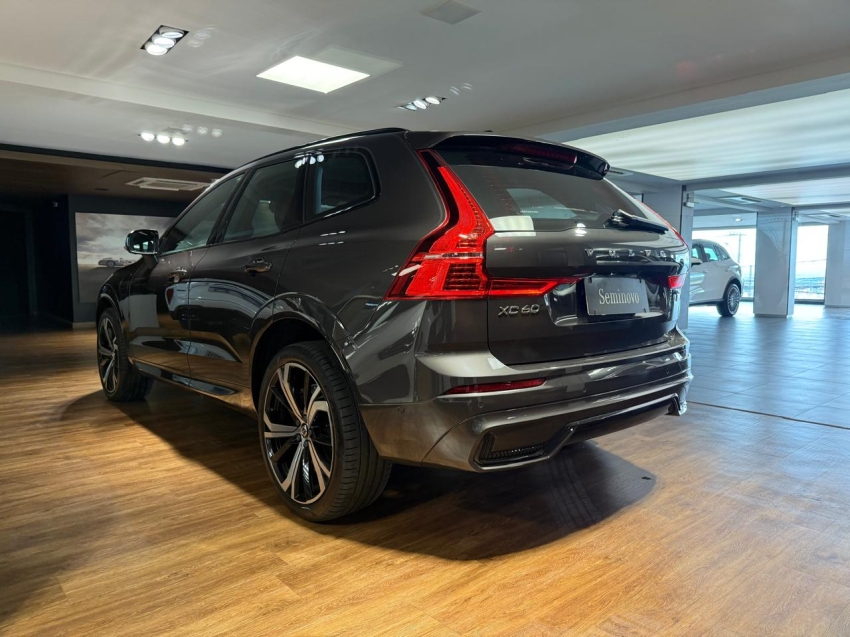 volvo xc60 2.0 t8 recharge ultimate dark awd geartronic hibrido 4p automatico 20245