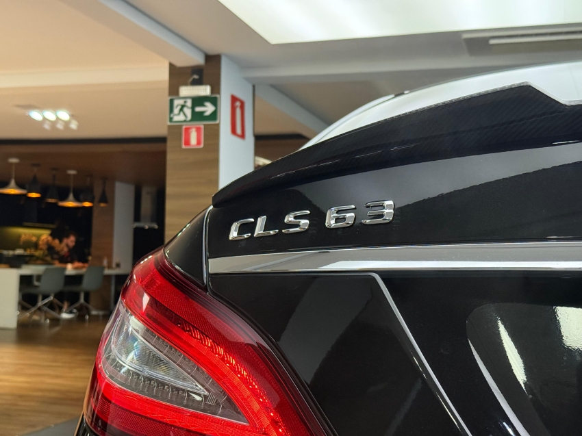 mercedes-benz cls 63 amg 5.5 v8 turbo gasolina 4p automatico 201513