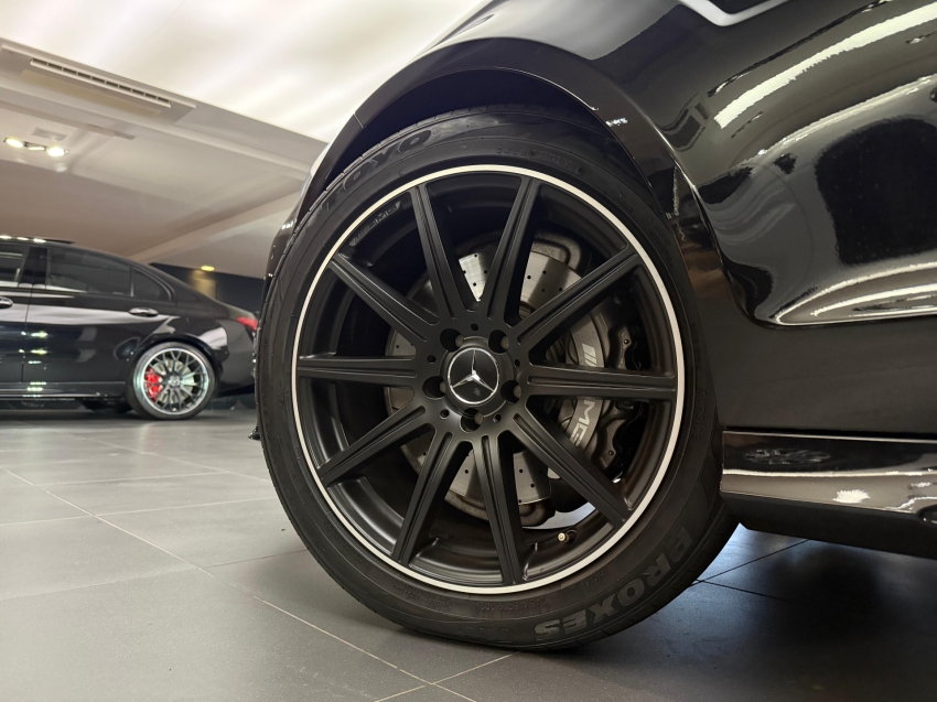 mercedes-benz cls 63 amg 5.5 v8 turbo gasolina 4p automatico 201511