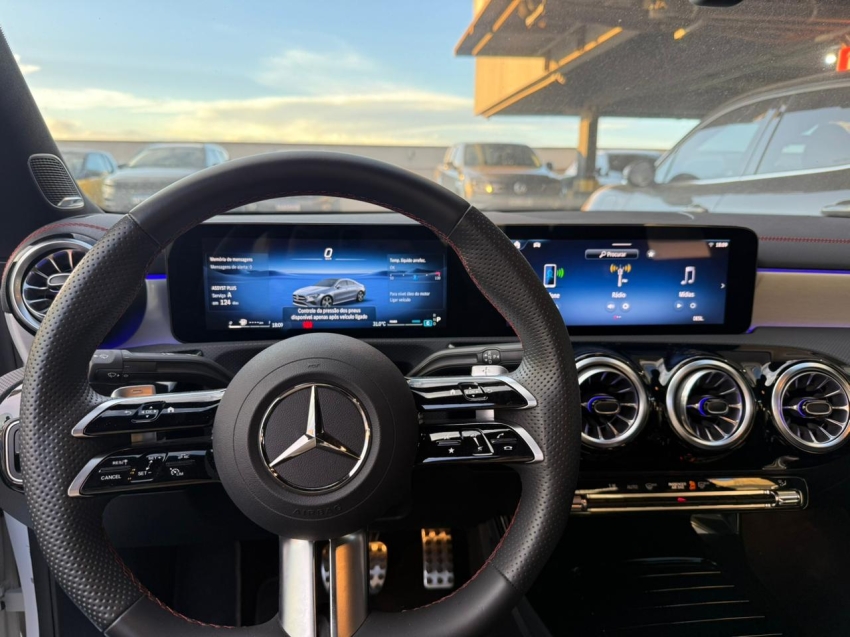 mercedes-benz cla 200 1.3 mhev amg line 7g-dct hibrido 4p automatico 202511