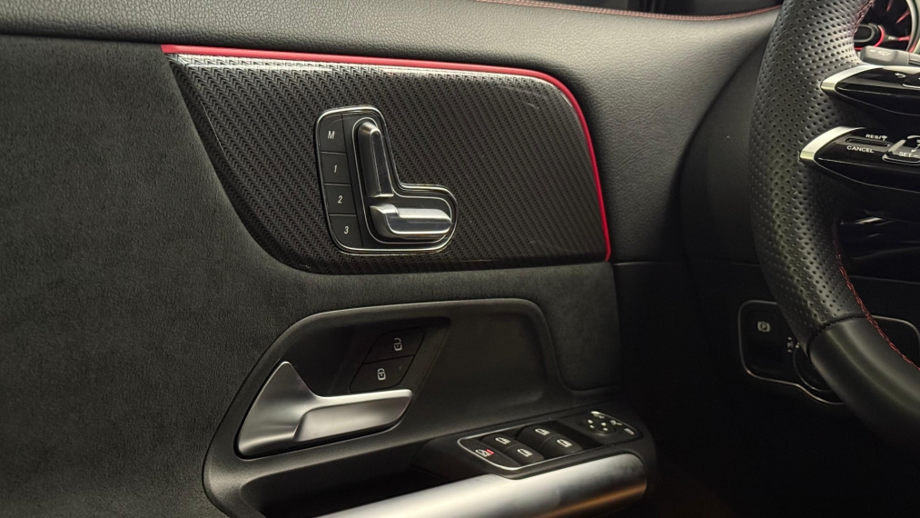 mercedes-benz gla 200 1.3 mhev amg line 7g-dct hibrido 4p automatico 202513