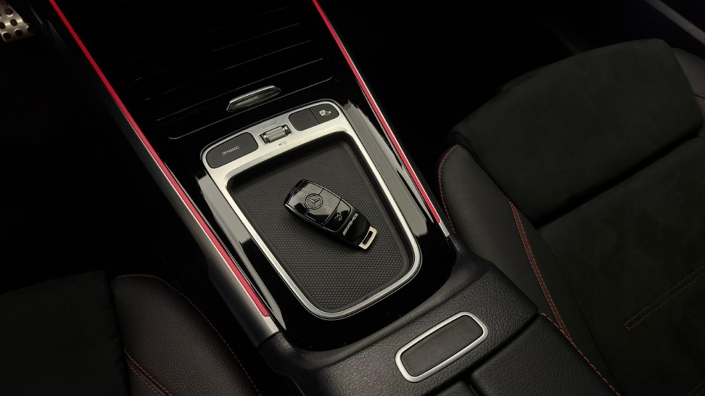 mercedes-benz glb 35 amg 2.0 mhev 4matic speedshift hibrido 4p automatico 202512