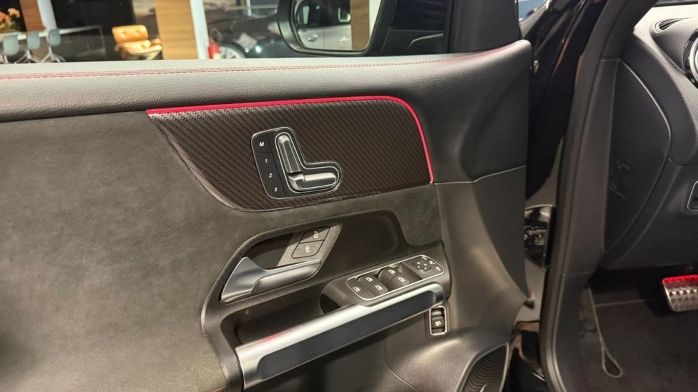 mercedes-benz glb 35 amg 2.0 mhev 4matic speedshift hibrido 4p automatico 202516