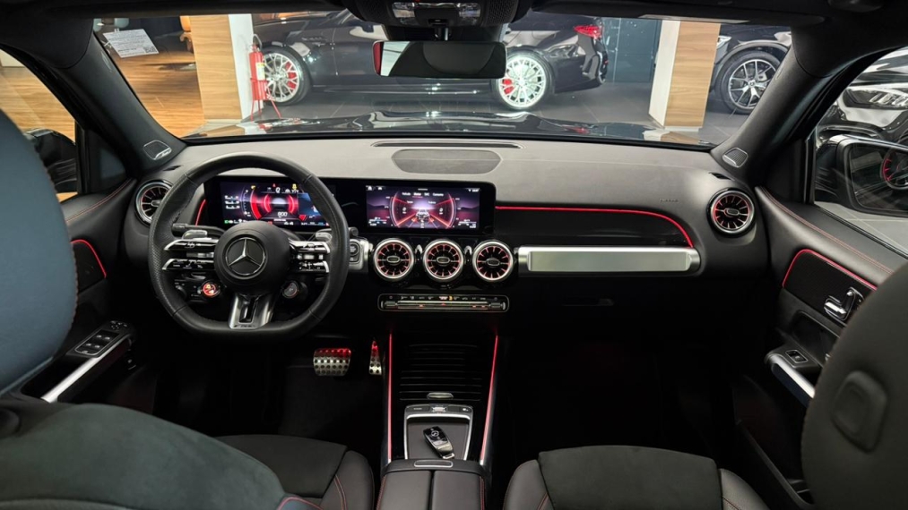 mercedes-benz glb 35 amg 2.0 mhev 4matic speedshift hibrido 4p automatico 202511