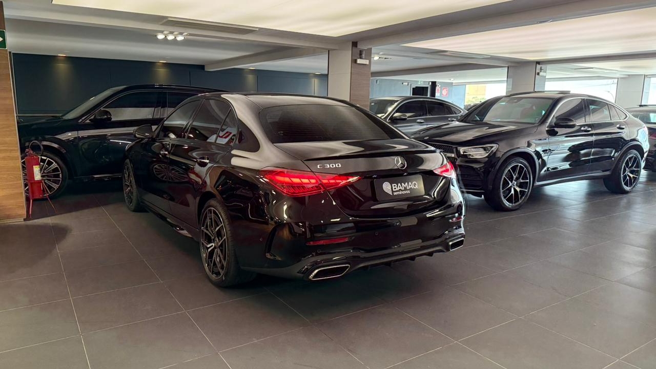 mercedes-benz c 300 2.0 eq boost hibrido amg line 9g-tronic 4p automatico 20245