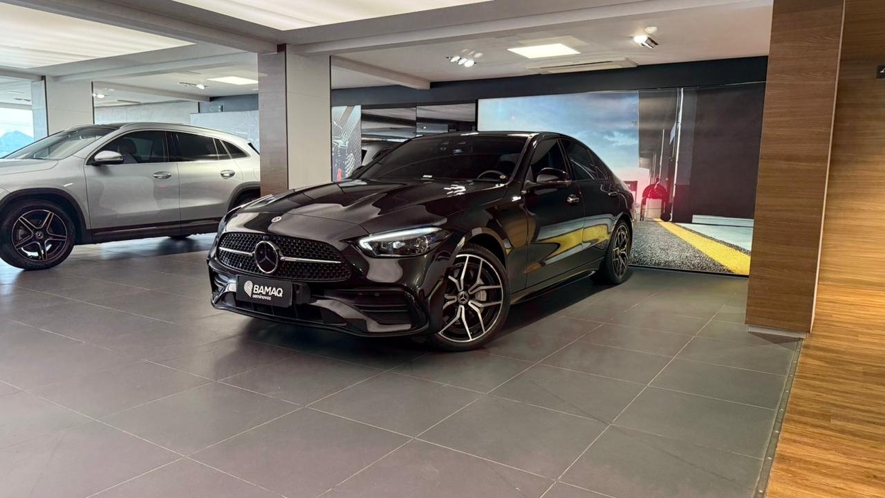 mercedes-benz c 300 2.0 eq boost hibrido amg line 9g-tronic 4p automatico 20241