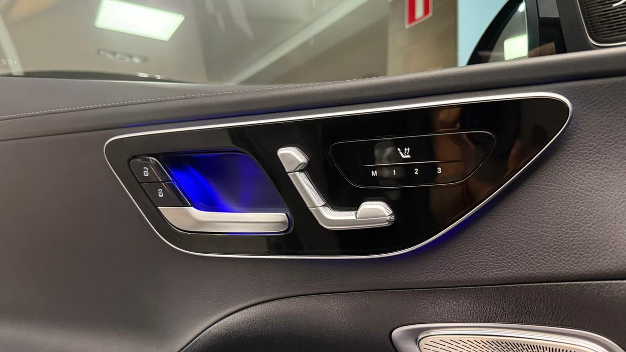 mercedes-benz c 300 2.0 eq boost hibrido amg line 9g-tronic 4p automatico 202417