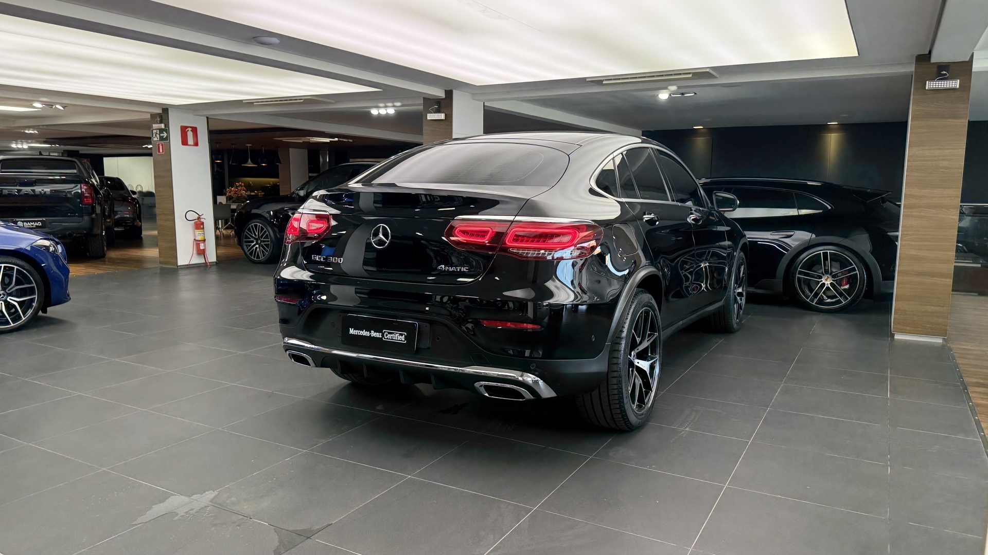 Mercedes-Benz GLC 300 2.0 CGI GASOLINA COUPÉ AMG LINE 4MATIC 9G-TRONIC