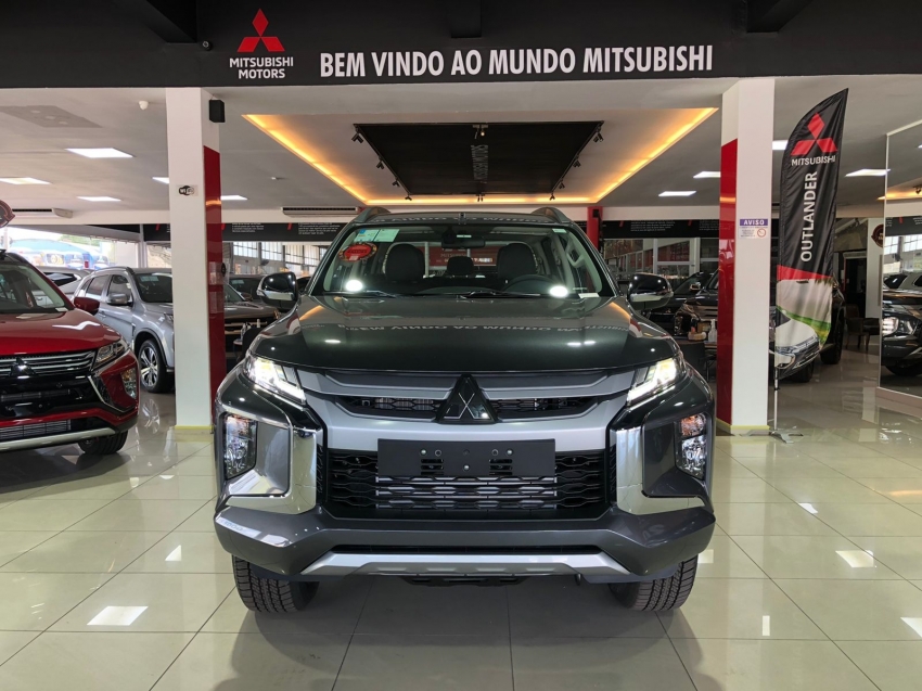 mitsubishi l200 triton sport hpe 2.4 diesel 4p automatico 2025