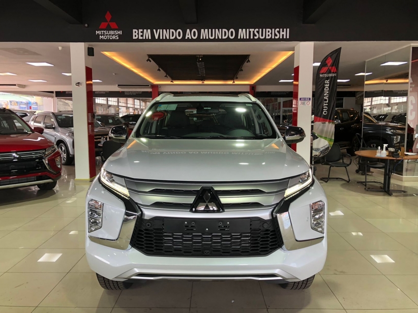 mitsubishi pajero sport hpe-s 2.4 diesel 4p automatico 2024 mitsubishi pajero sport hpe-s 2.4 diesel 4p automatico 2024