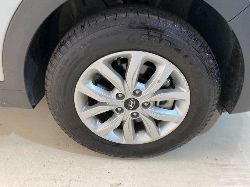 creta 1.6 action flex automatico 2025