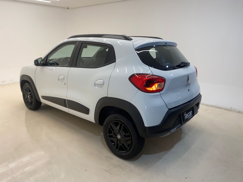 kwid outsider 1.0 20223