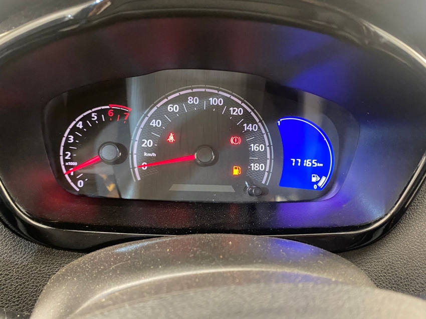 kwid outsider 1.0 20226