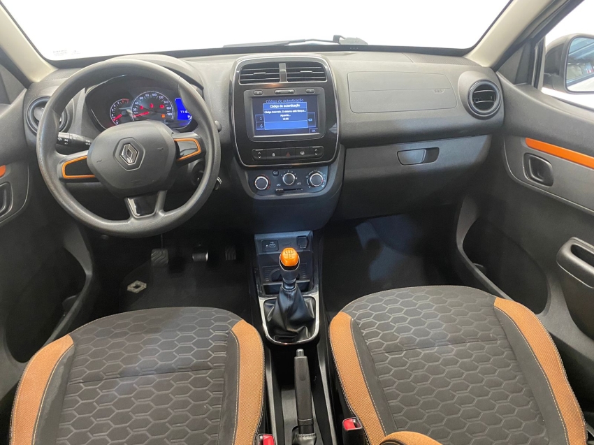 kwid outsider 1.0 20227