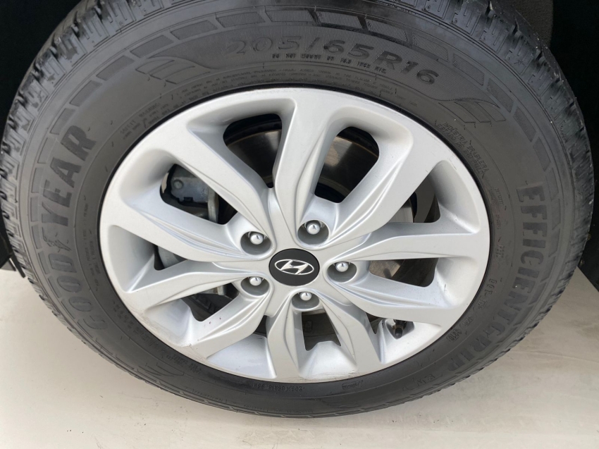 creta action 1.6 automatico 2022
