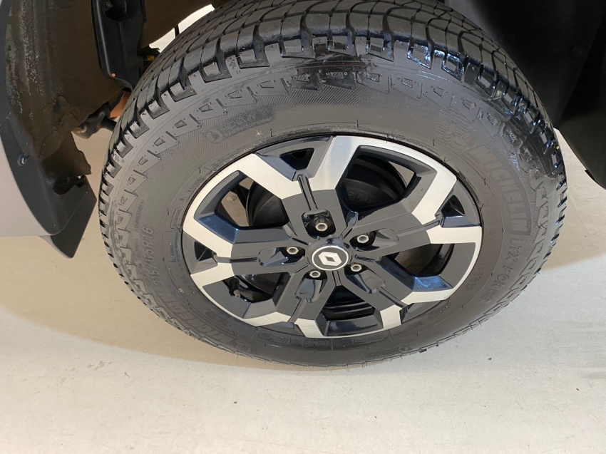 oroch outsider 1.3 cvt flex13