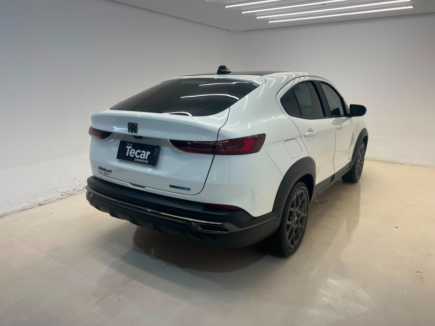 fiat fastback impetus hibrido 2025/20265