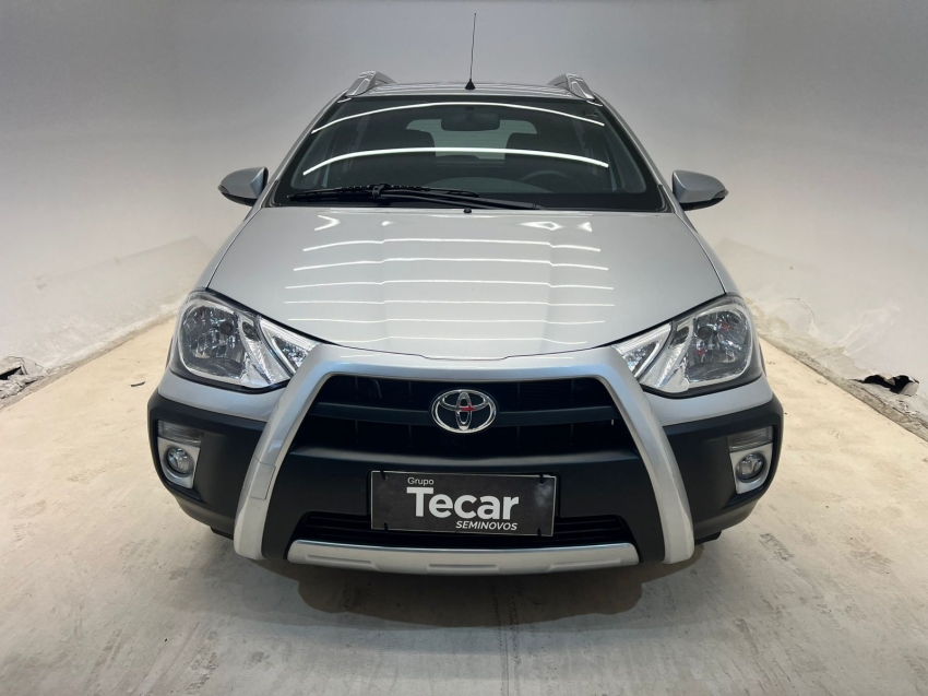 etios cross hb1