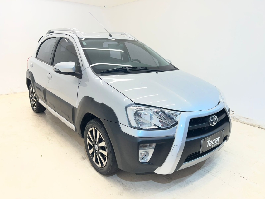 etios cross hb2