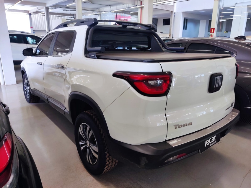 fiat toro 2.0 16v turbo diesel freedom 4wd at9 4p automatico 20223