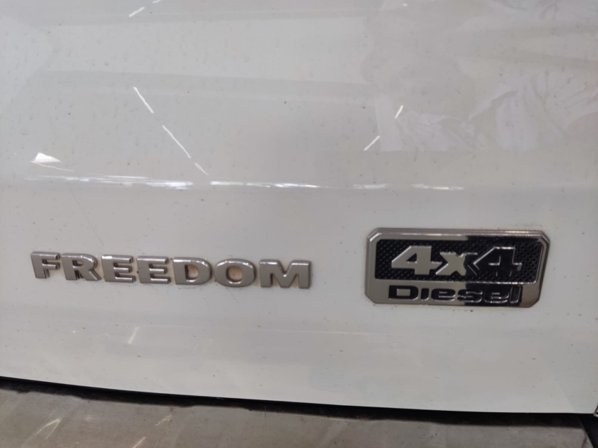 fiat toro 2.0 16v turbo diesel freedom 4wd at9 4p automatico 20227