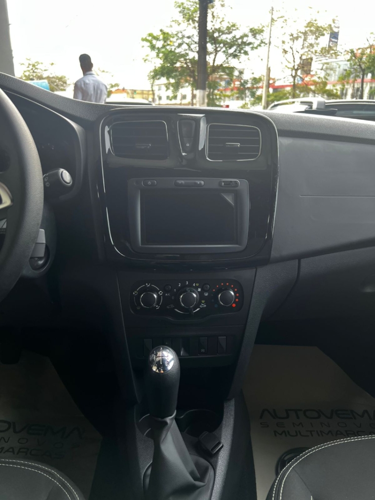 renault sandero 1.0 12v sce flex stepway zen manual 4p 2024 renault sandero 1.0 12v sce flex stepway zen manual 4p 2024