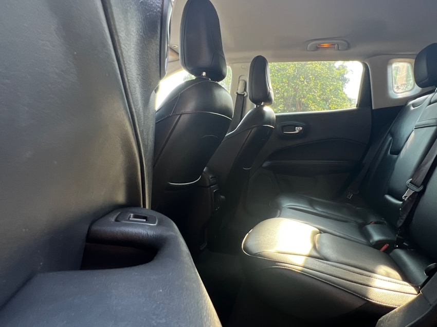 jeep compass 2.0 16v flex longitude automatico 5p 2019 jeep compass 2.0 16v flex longitude automatico 5p 2019