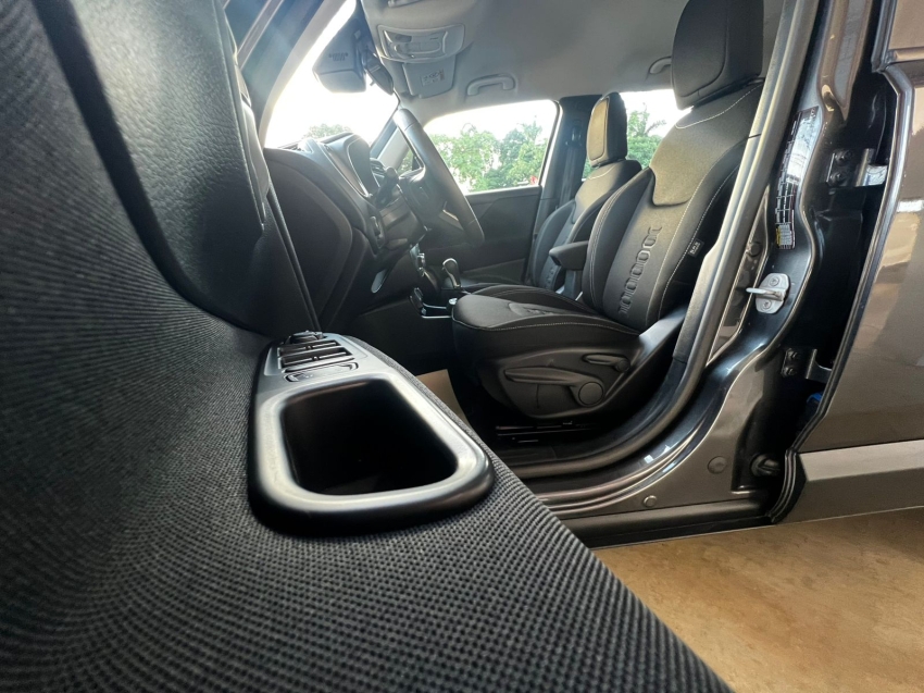 jeep renegade 1.3 t270 turbo flex sport at6 5p automatico 2024 jeep renegade 1.3 t270 turbo flex sport at6 5p automatico 2024