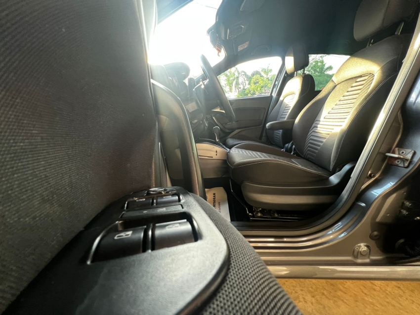 fiat cronos 1.8 e.torq flex hgt at6 4p automatico 2021 fiat cronos 1.8 e.torq flex hgt at6 4p automatico 2021