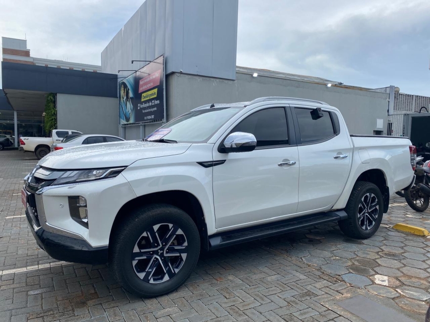 l200 triton sport hpe 2.4 d 4x4 at2