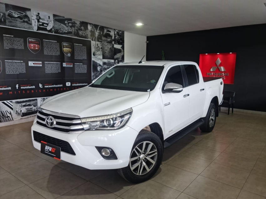 toyota hilux cabine dupla srx 2.8 diesel 4p automatico 2016