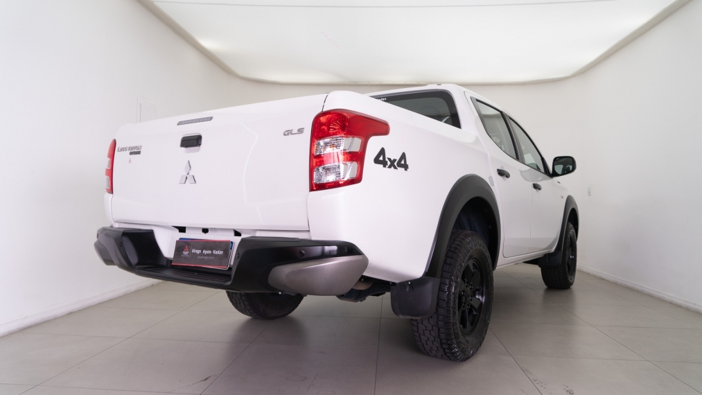 mitsubishi l200 triton 2.4 outdoor gls diesel 5p automatico 20227